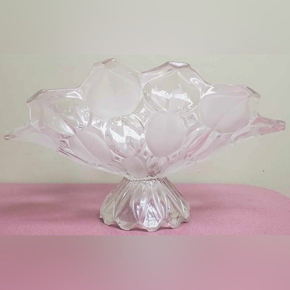 Other - Elegant Clear Glass Bowl